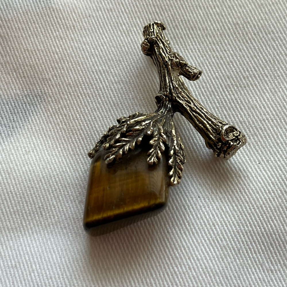 Vintage Tiger’s Eye Brooch Pin.